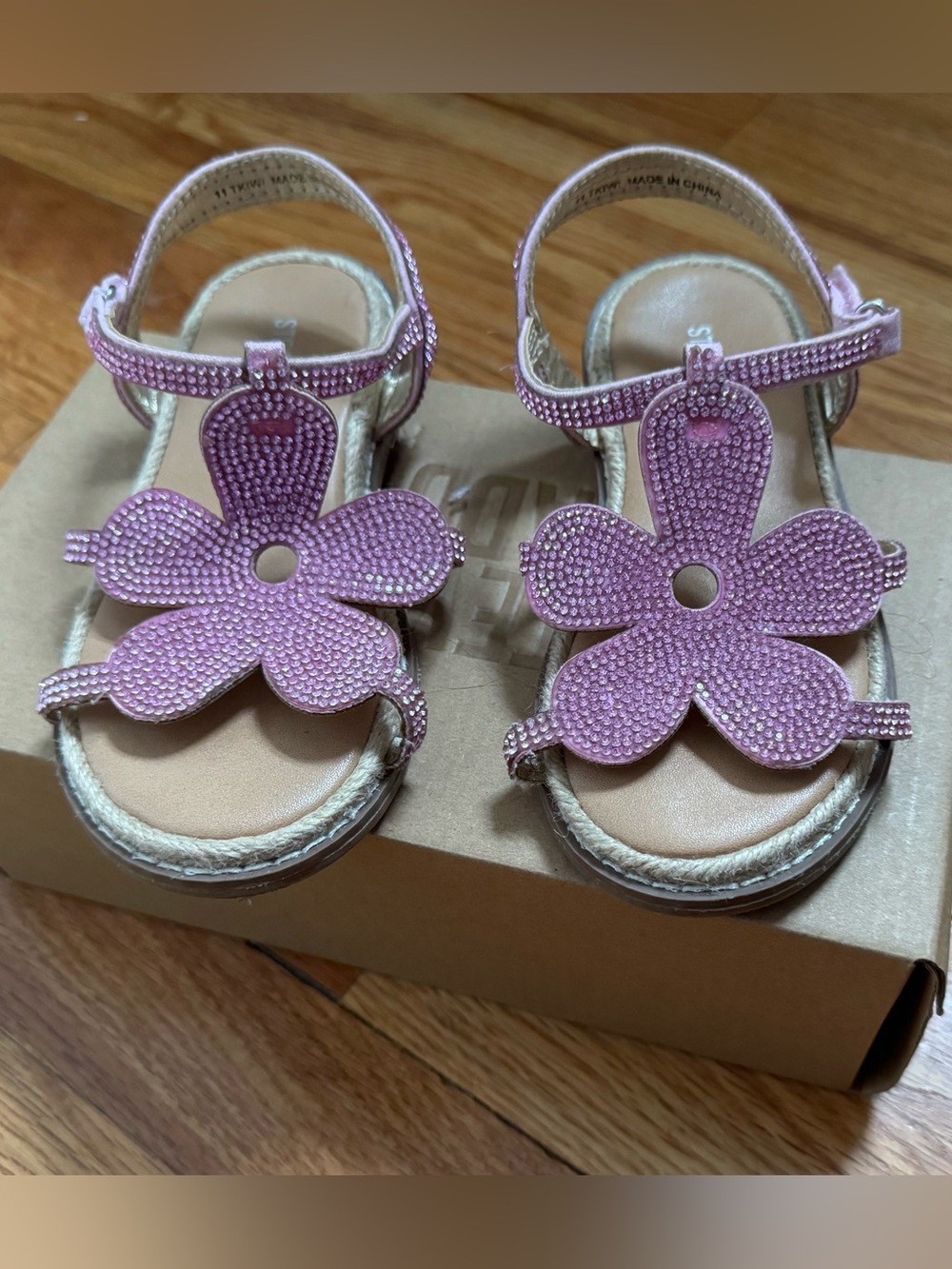 Steve Madden Girls Pink Flower Sparkling Sandals - Kids Shoes (Size 11)